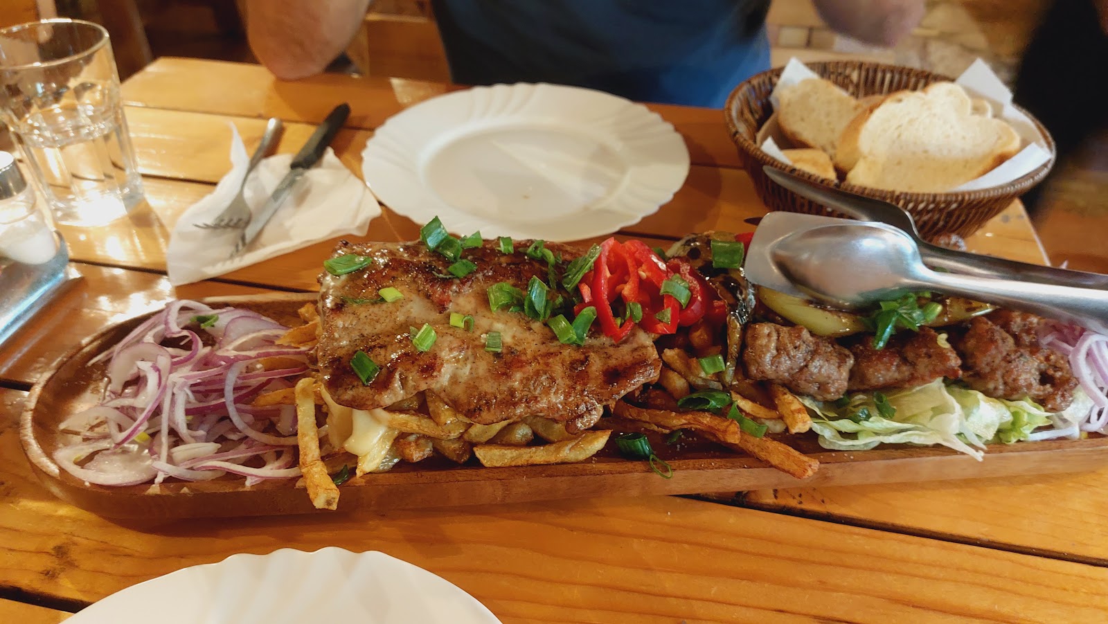 Restoran Nadoveza enterijer